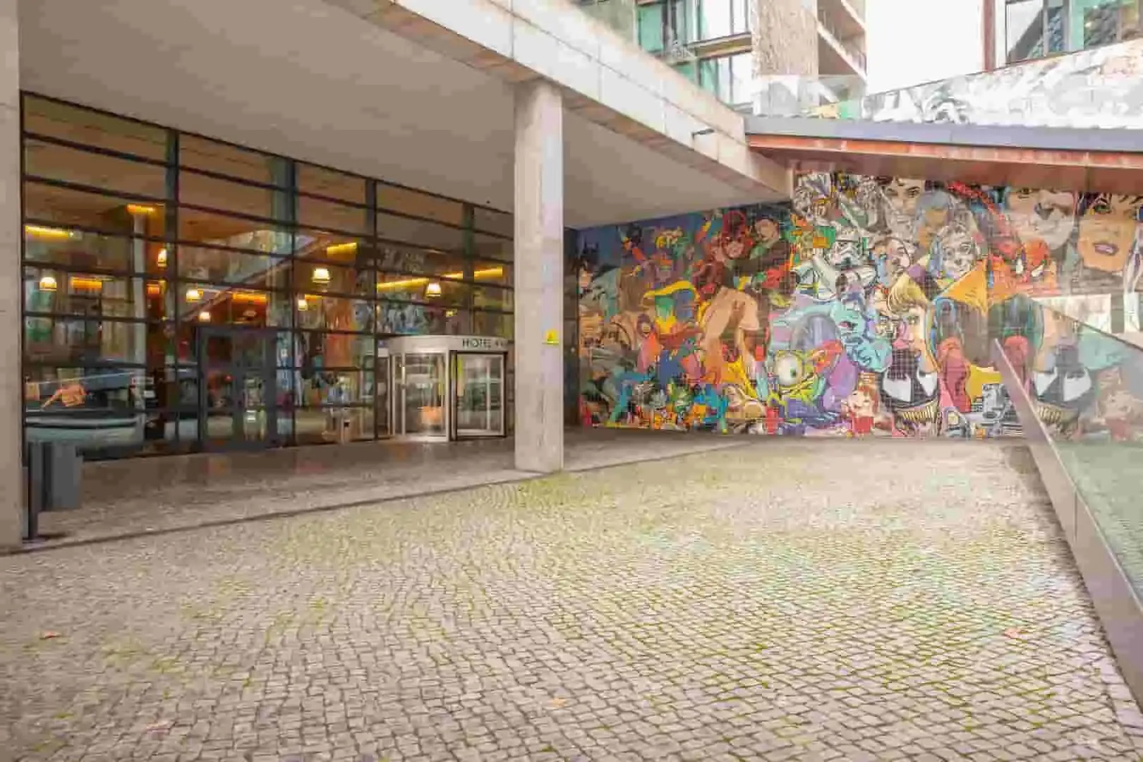 Photo - VIP Executive Arts Hotel