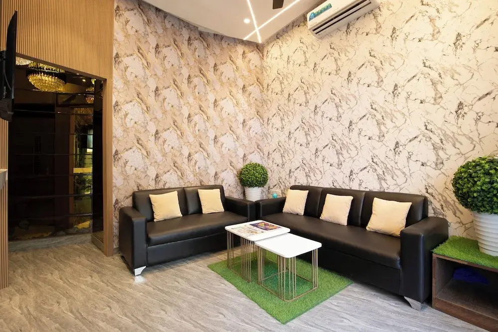 Photo - Hotel Ashyana - Near To Grant Road Station Mumbai
