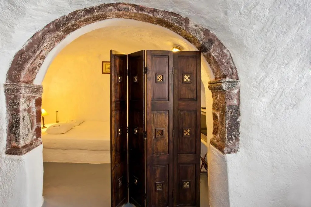 Photo - Alexander's Suites