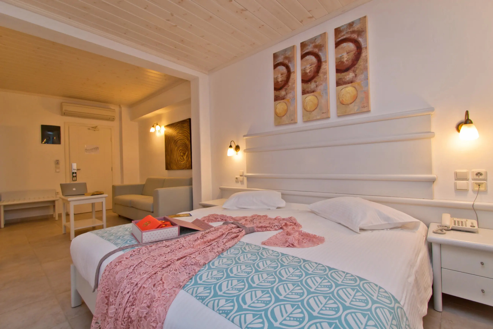 Photo - Yiannaki Hotel