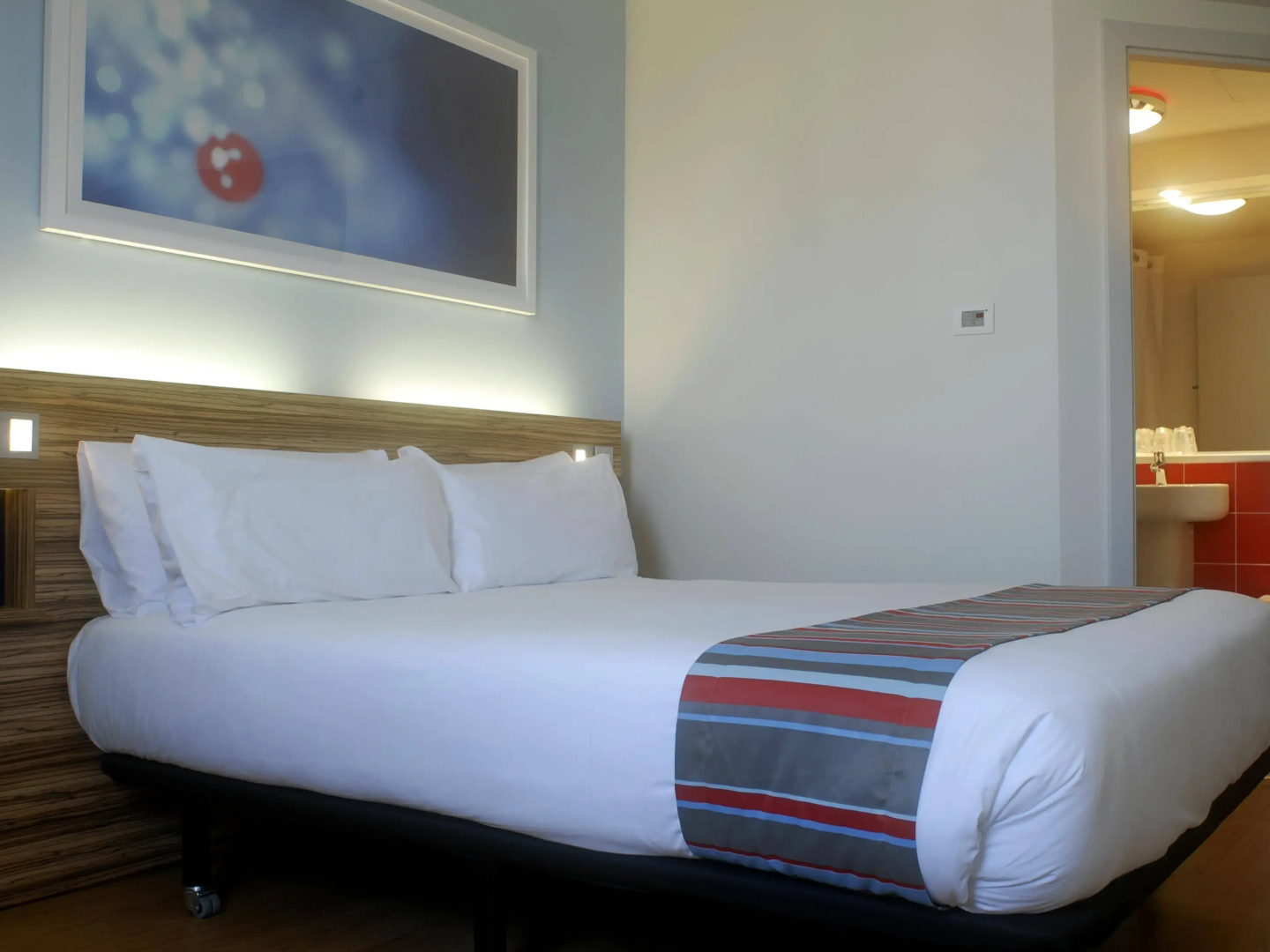 Photo - Travelodge Barcelona Poblenou