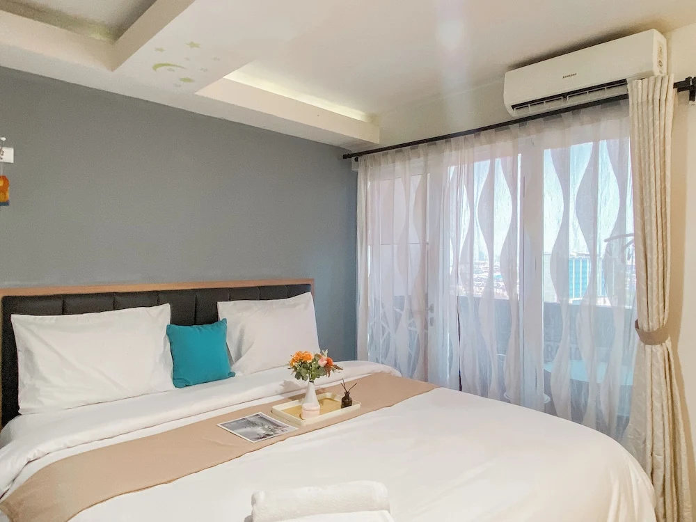 Best Deal And Homey Studio Apartment At Amethyst