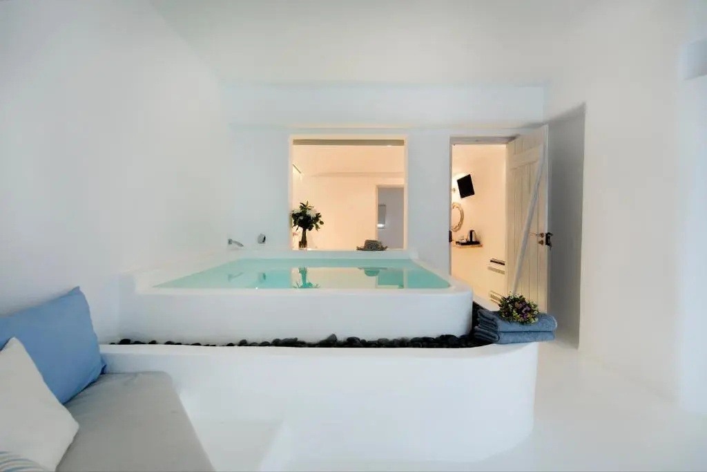 Photo - Zefi Hotel & Suites