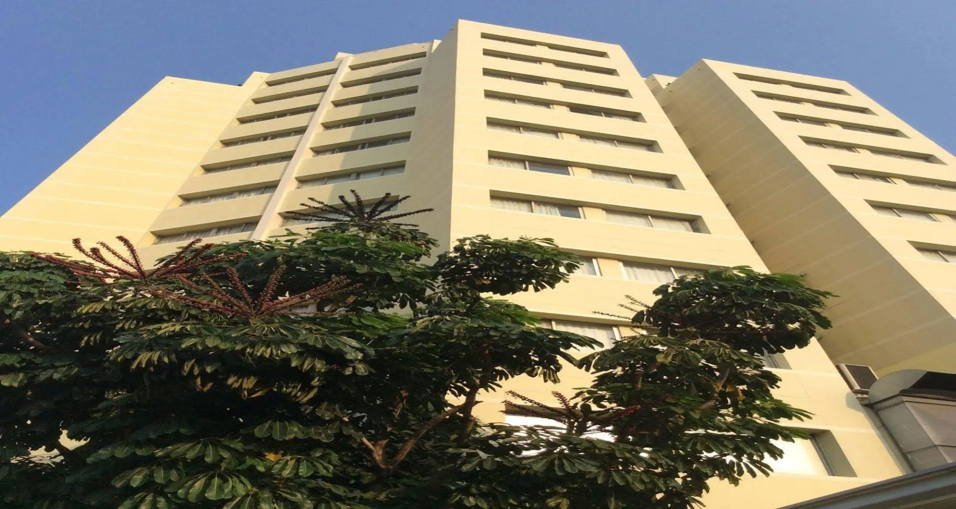 Photo - Summit Pavilion Hotel