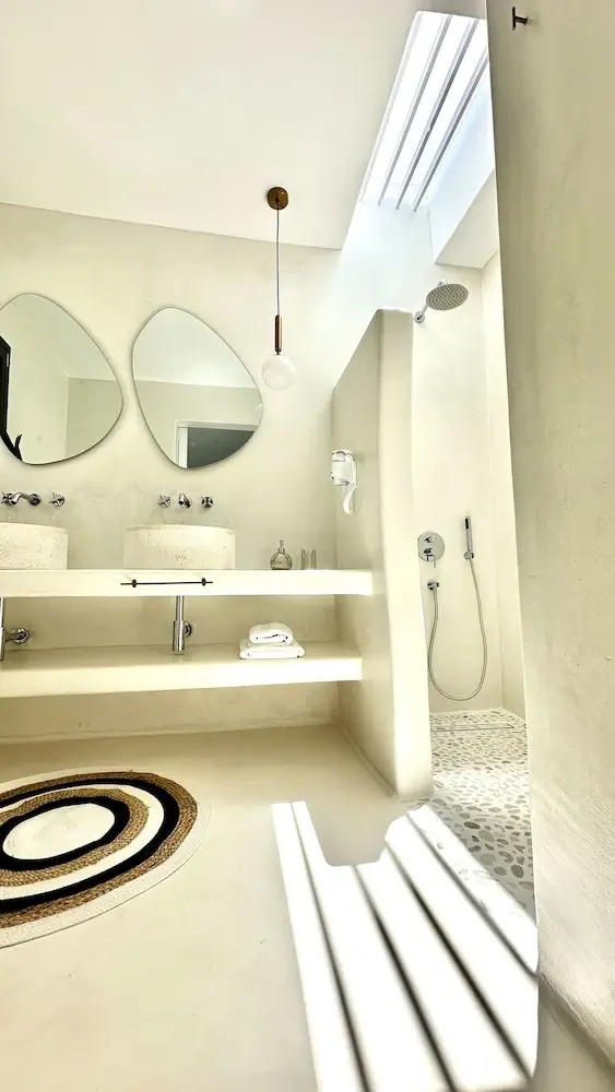 Photo - Myconian Theros Luxury Suites
