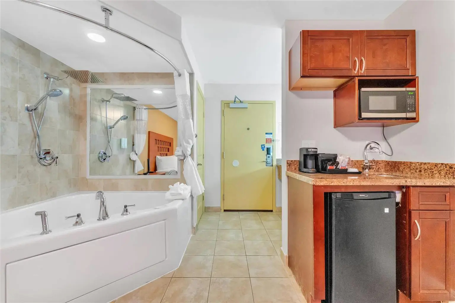Foto - Rodeway Inn & Suites Fort Lauderdale Airport & Cruise Port