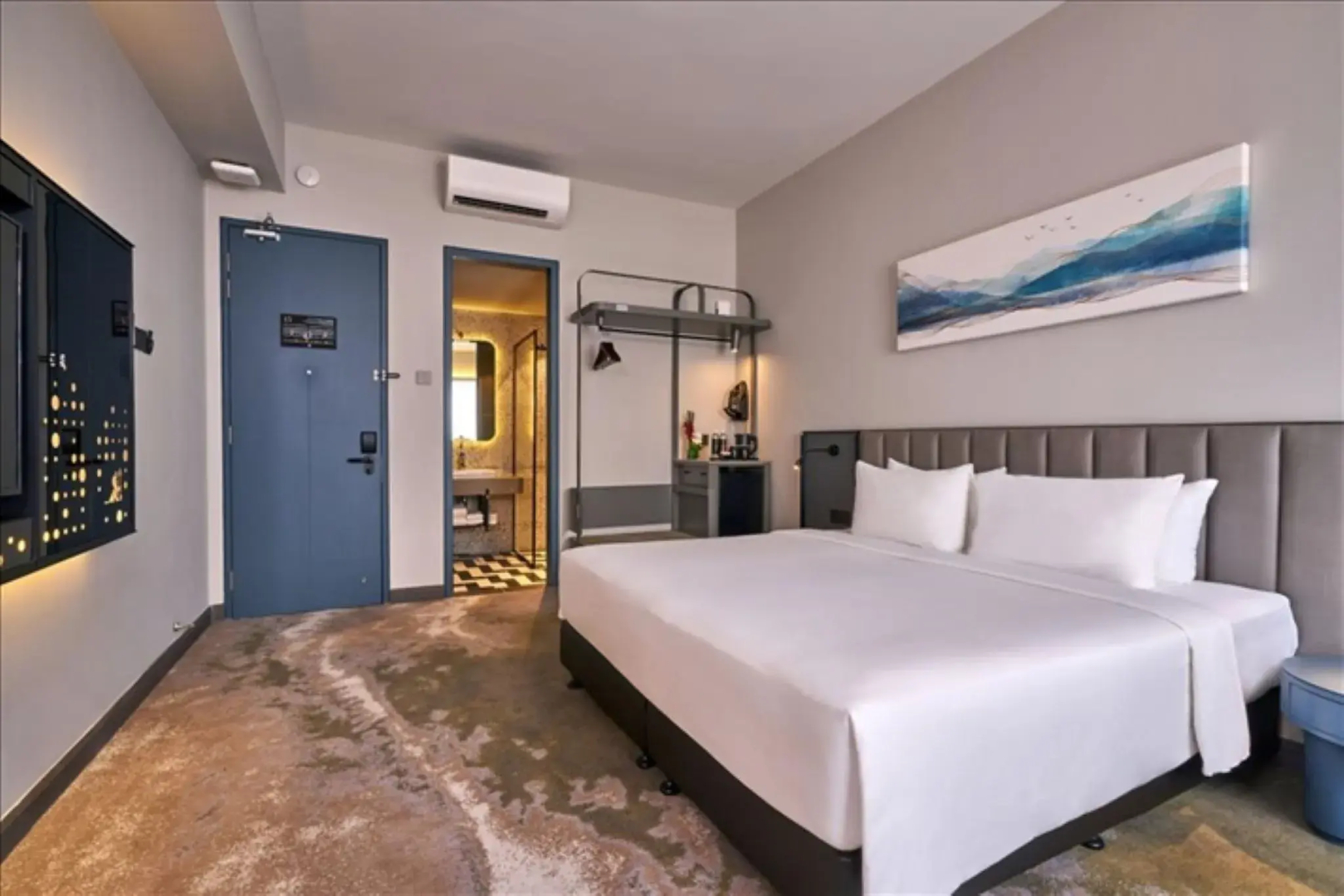 Photo - Sleeping Lion Suites