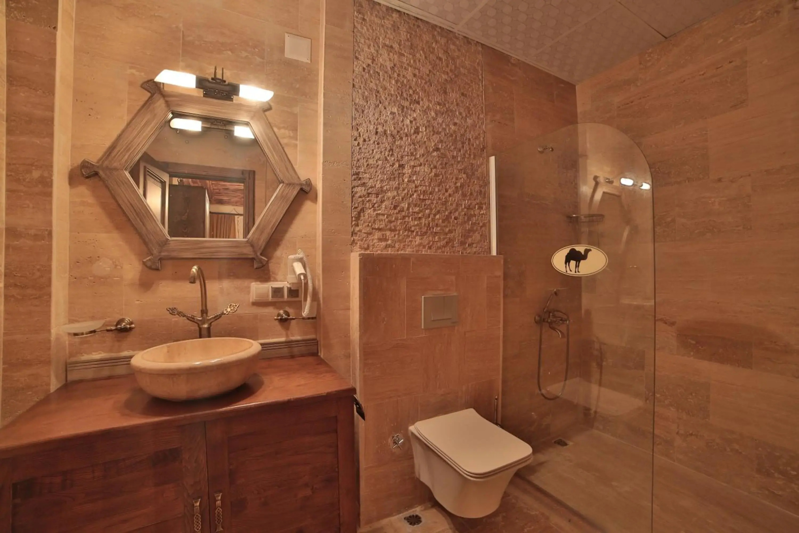 Foto - Caravanserai Inn Hotel