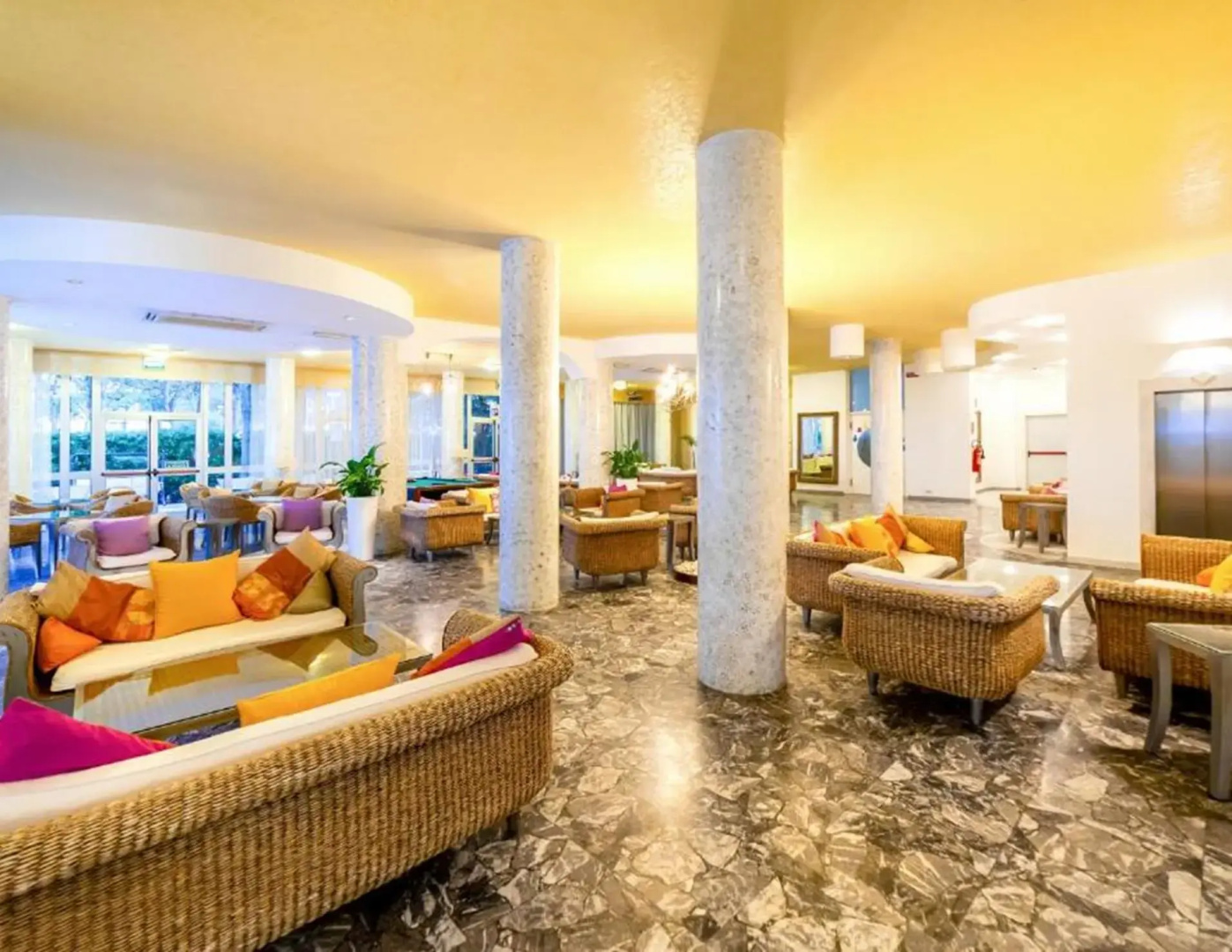 Photo - Hotel American