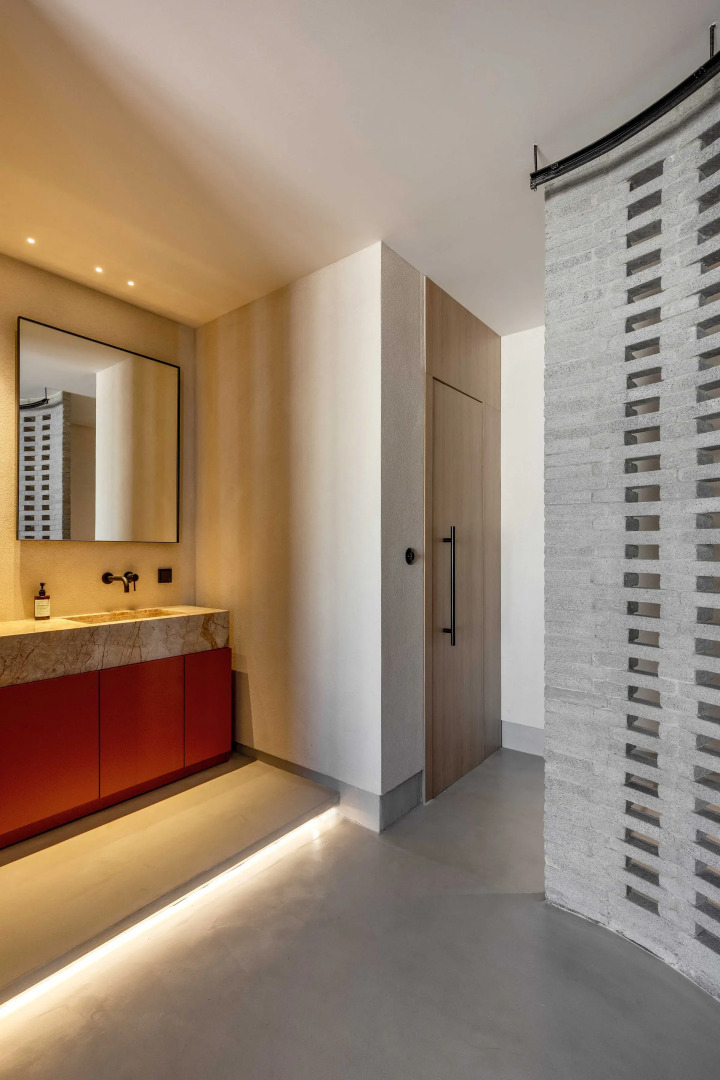 Foto - The Newel Psychiko