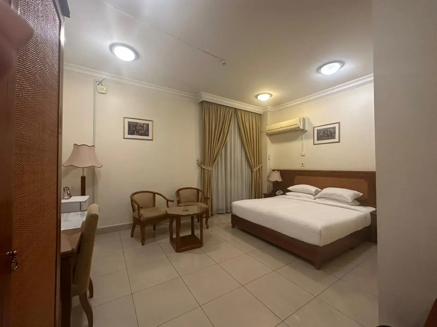 Photo - Al Muntazah Plaza Hotel