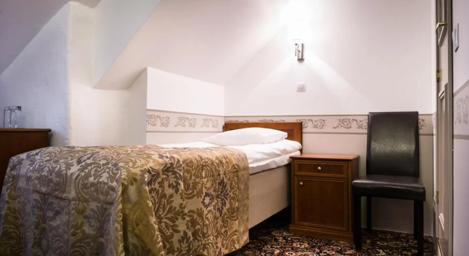 Photo - Three Crowns Residents