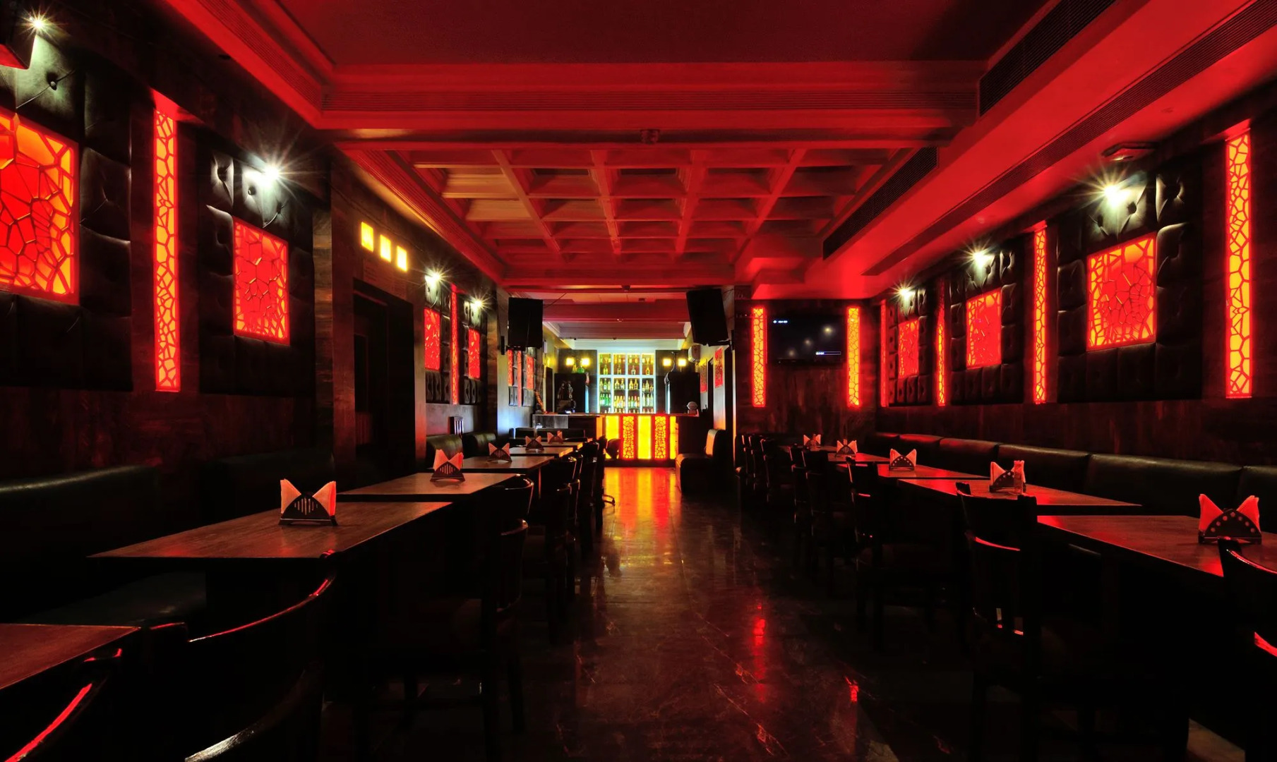 Foto - The Gold Regency - 02 Mins from New Delhi Railway Station