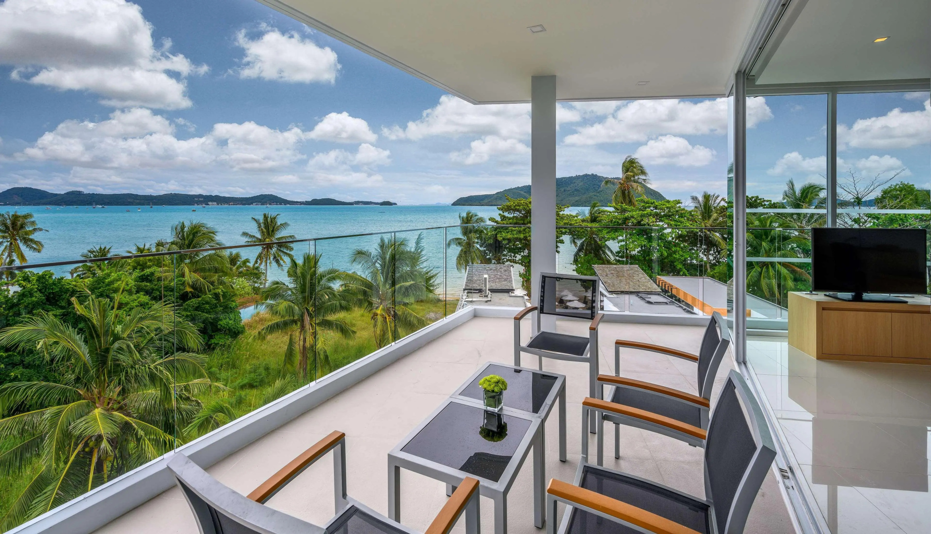 Photo - The Beachfront Hotel Phuket