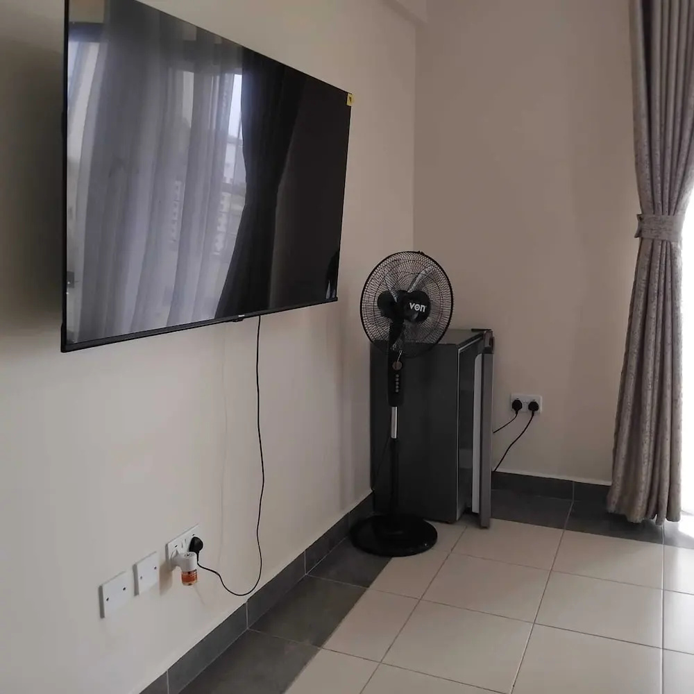 Rcmrd Executive Suites Hotel Room