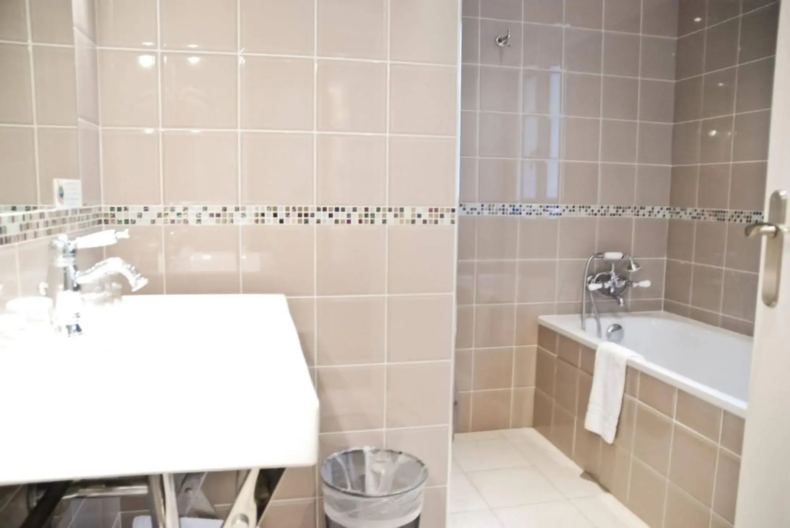 Photo - Hotel Grand Coeur Latin