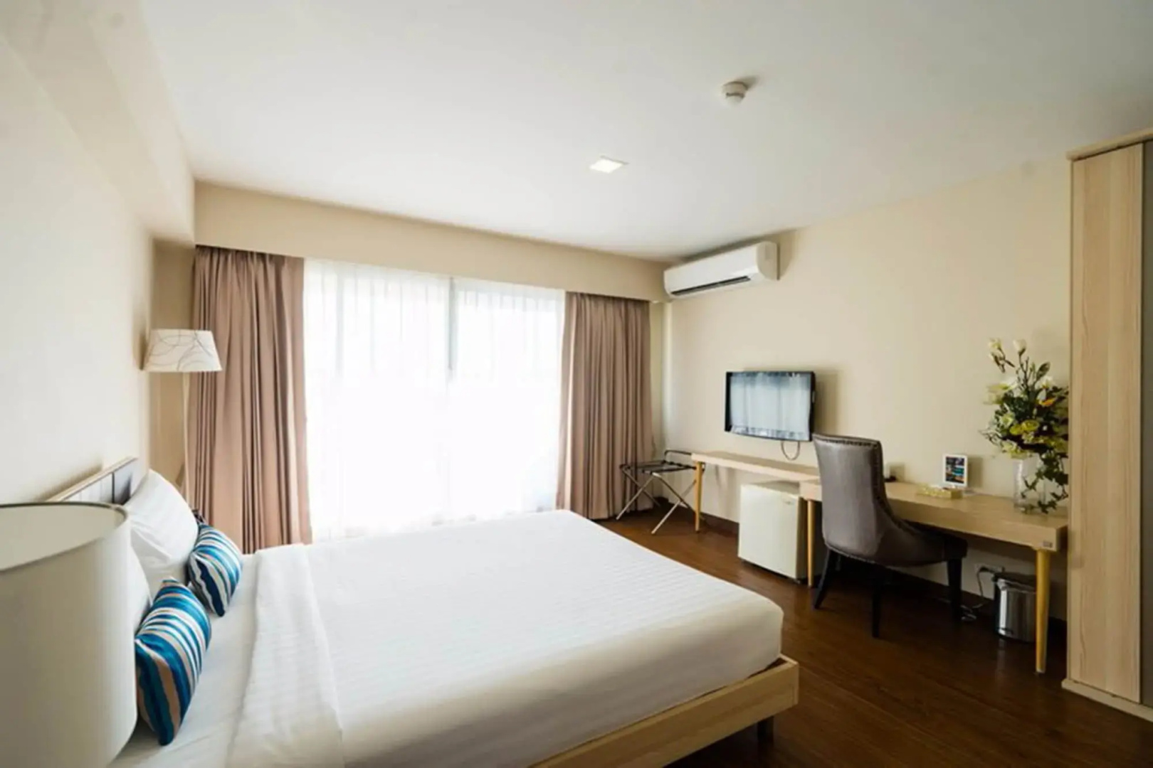 Photo - Samran Place Hotel