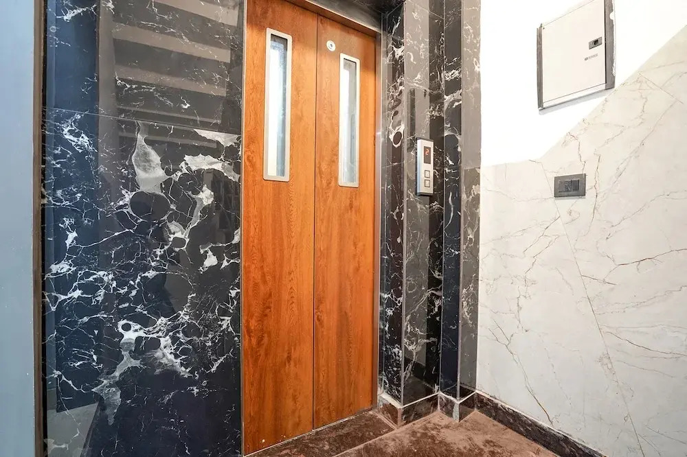 Photo - FabHotel The Royal - Nr Guru Govind Singh University