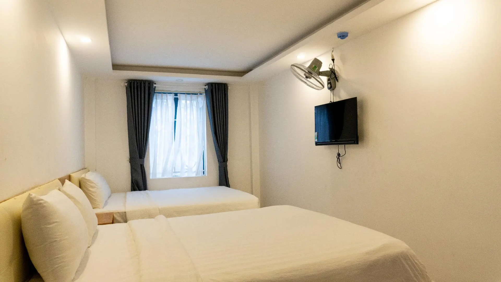 Photo - Prince Hotel