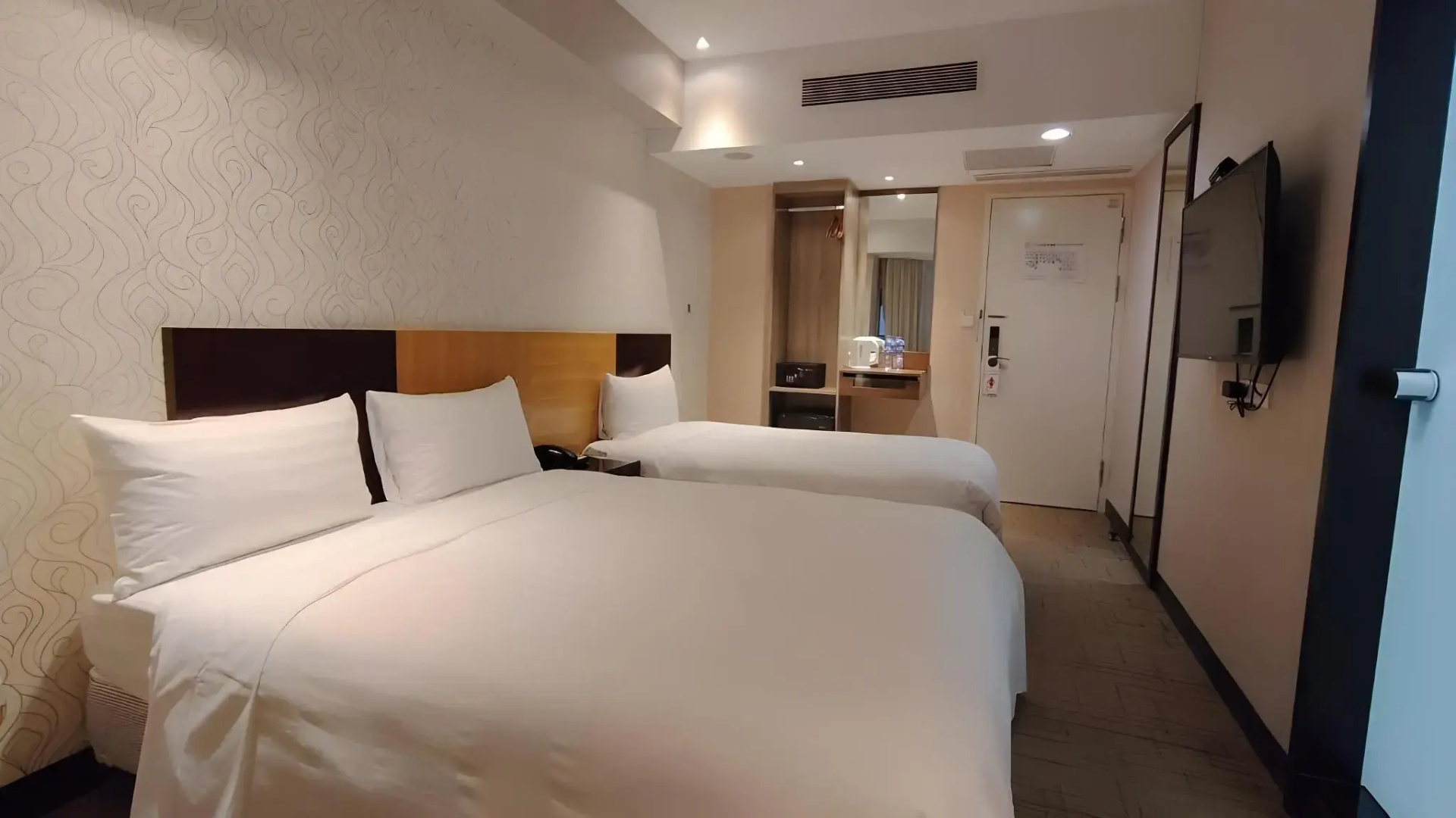 Photo - Hotel B