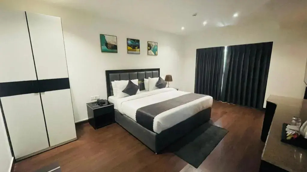 Photo - Saltstayz Select - Malcha & Chankyapuri