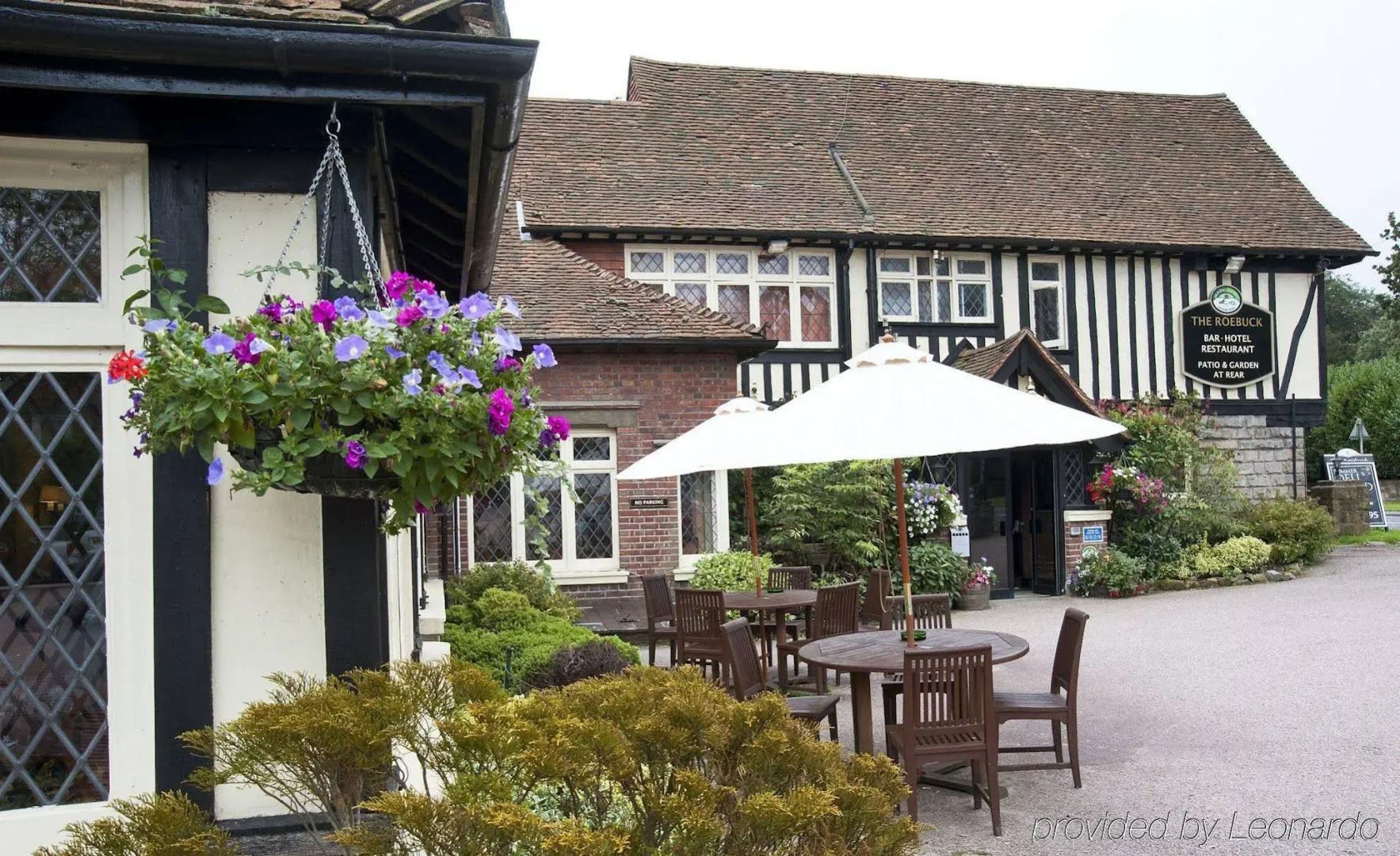 Foto - Roebuck by Greene King Inns