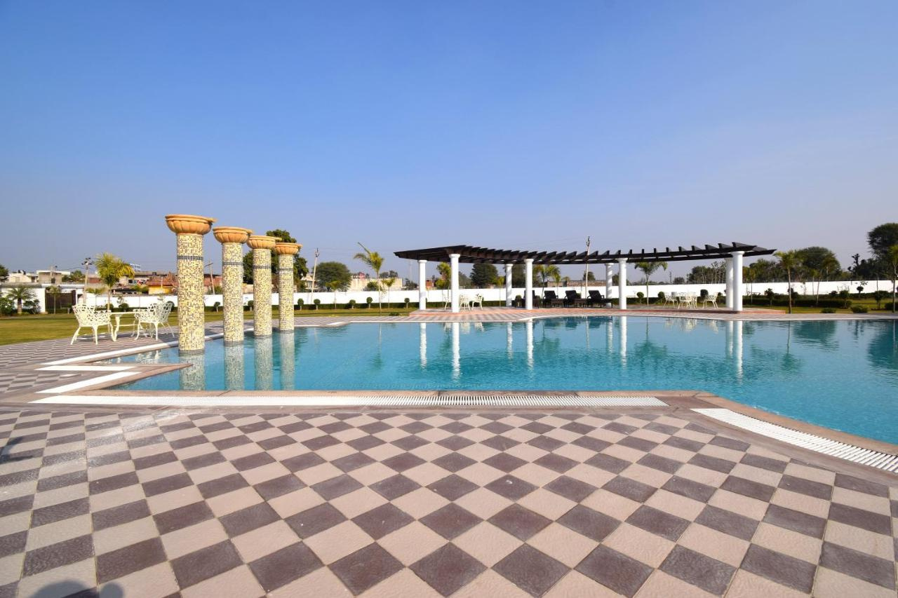 Foto - Umaid Farm Resort - A Legacy Vintage Stay in Jaipur