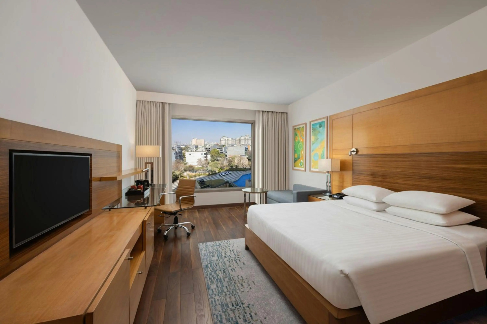 Photo - Courtyard by Marriott Gurugram Downtown
