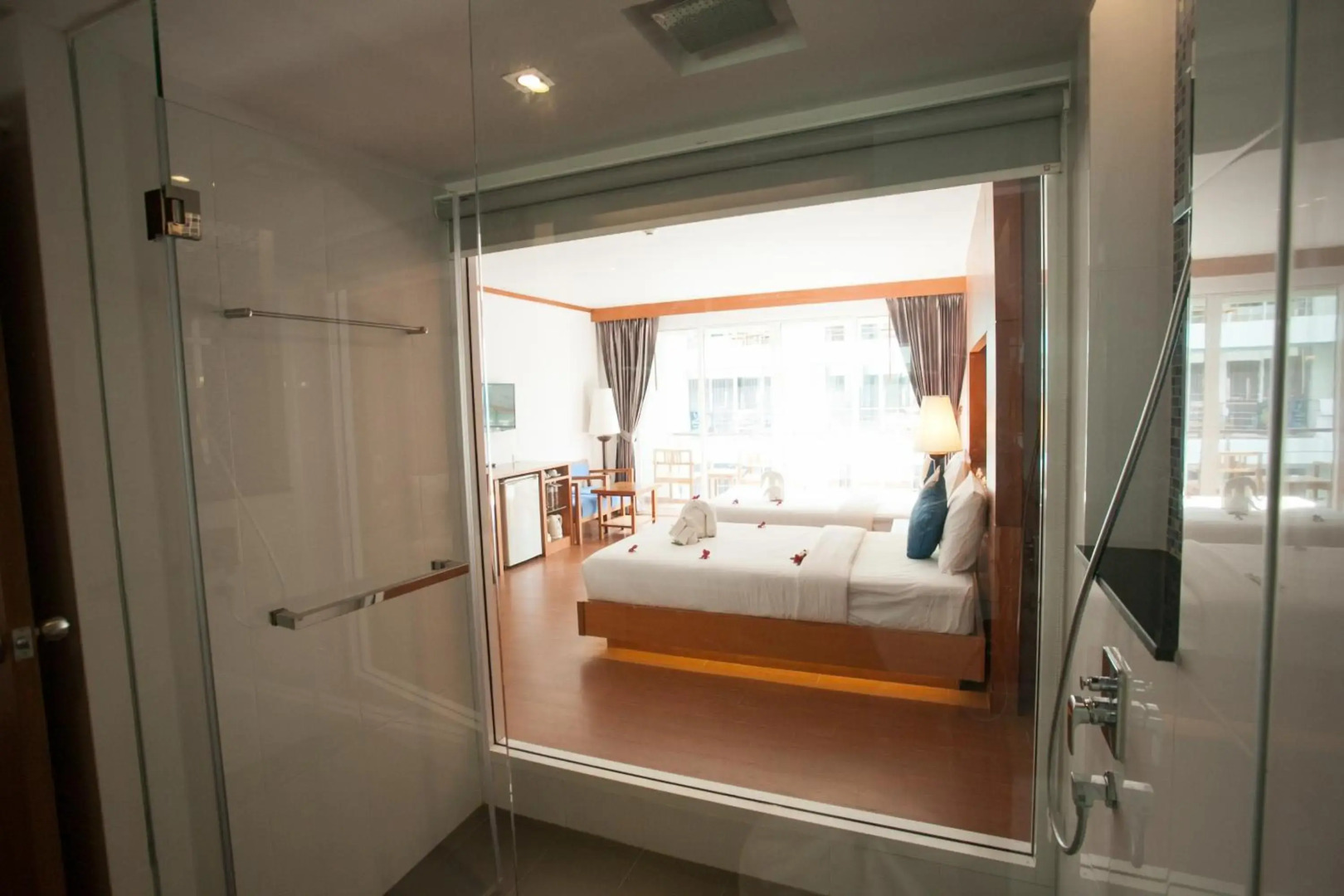 Foto - White Mansion 白色公馆