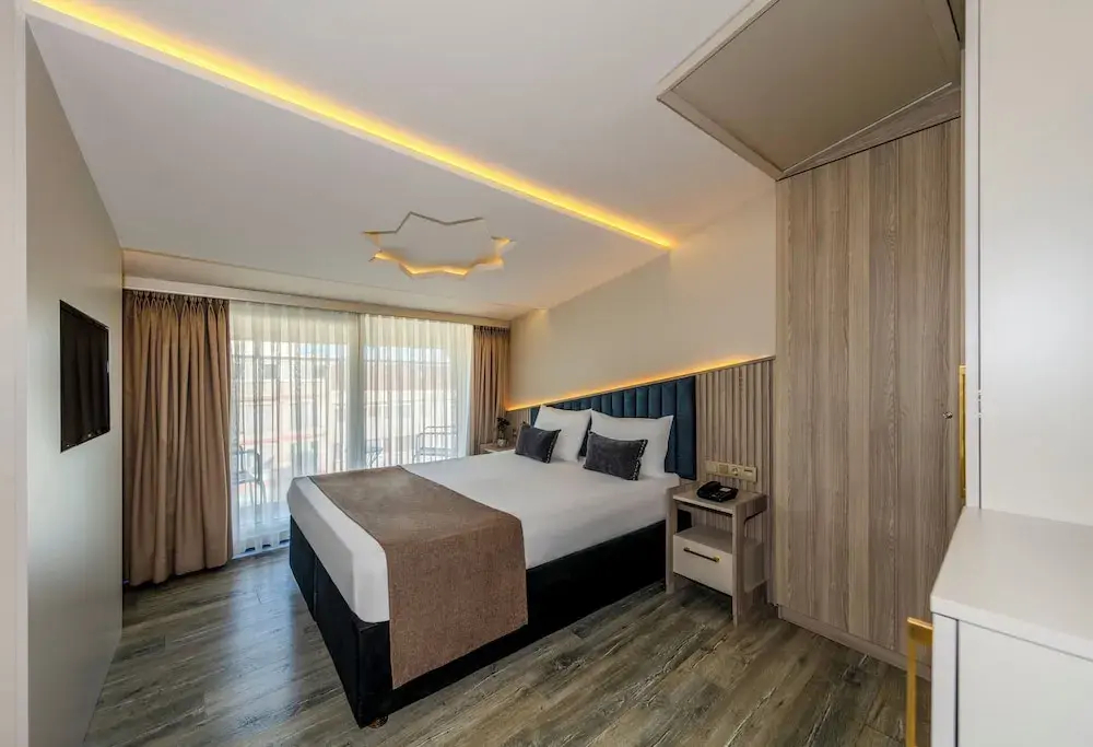 Photo - Felix Hotel