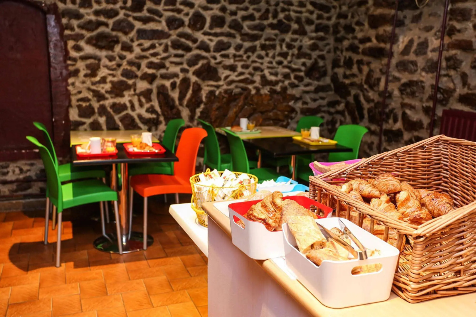 Photo - Le Montclair Montmartre by River