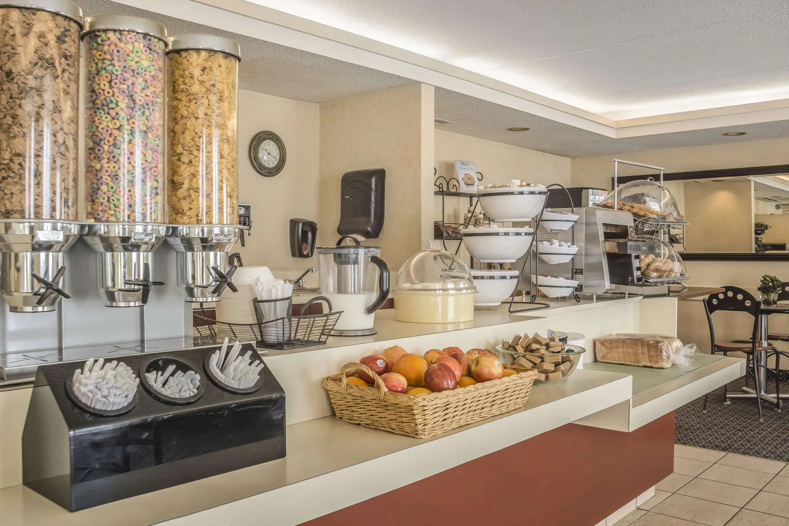 Photo - Comfort Suites