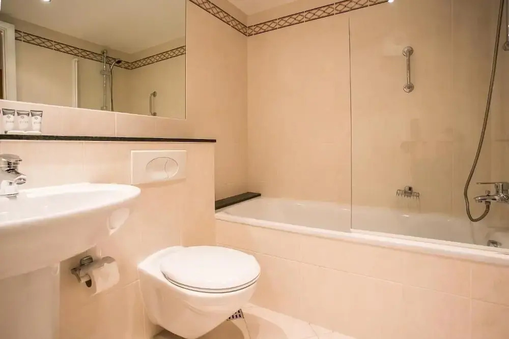 Photo - Sonder by Marriott Bonvoy Britain Quay Apartments Grand Canal Square