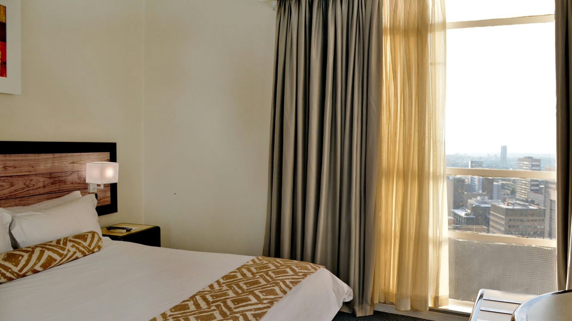 Photo - The Parktonian All Suite Hotel