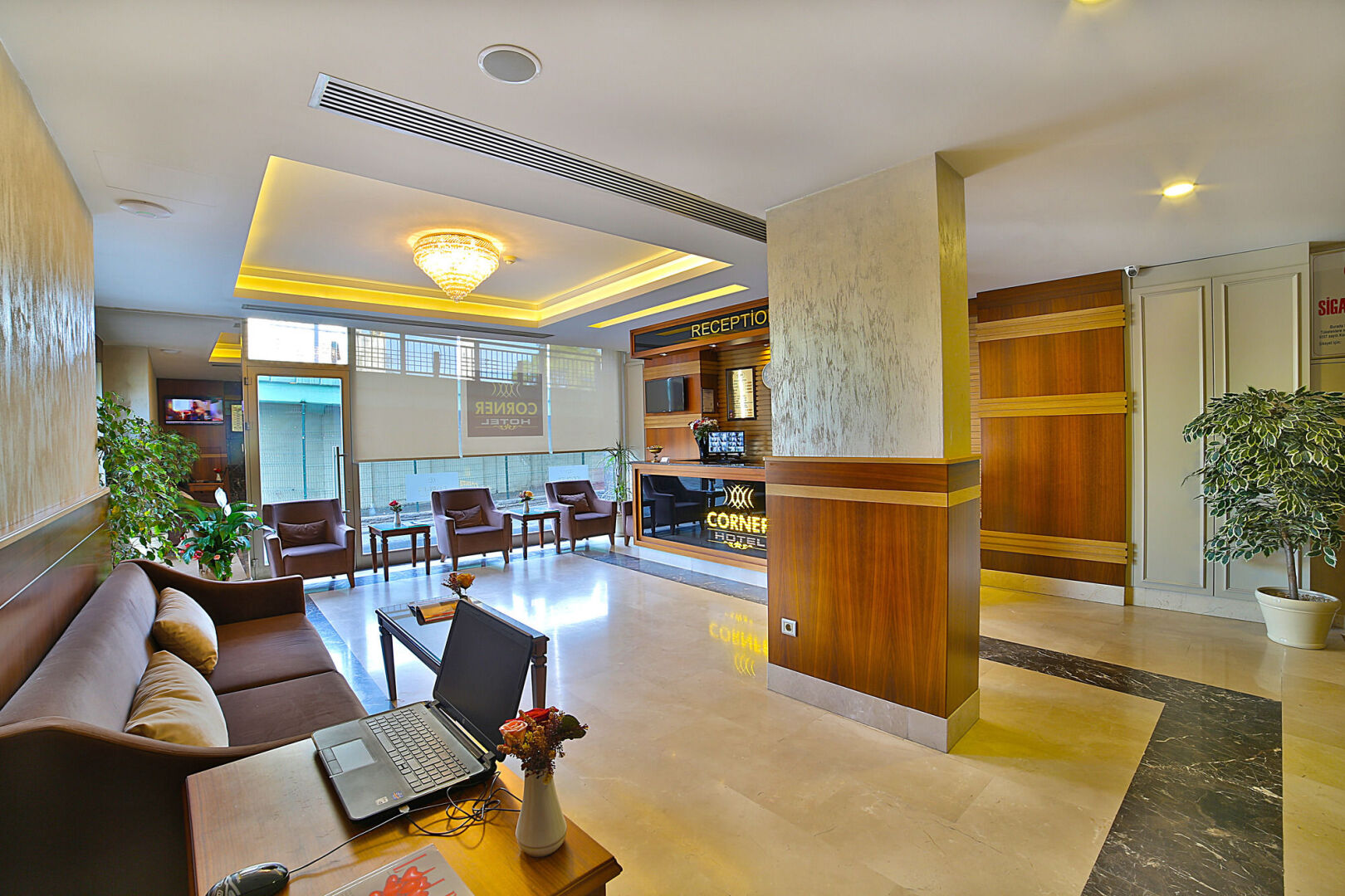 Photo - Corner Hotel Laleli