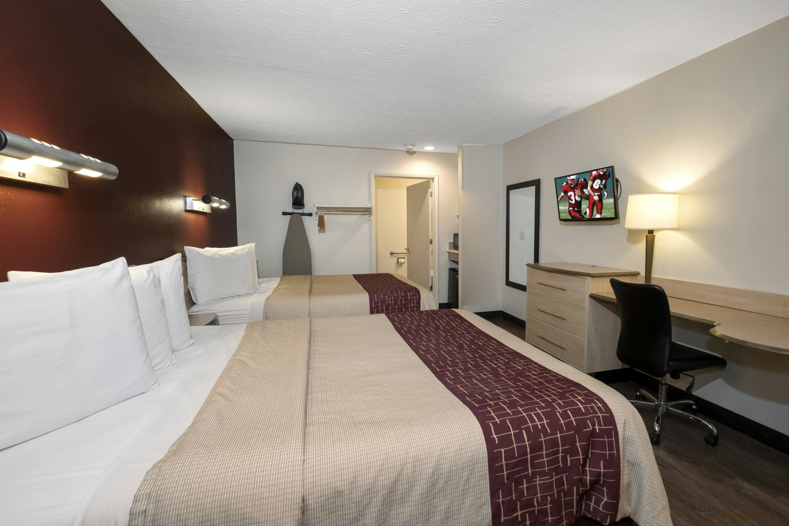 Photo - Red Roof Inn Indianapolis - Greenwood