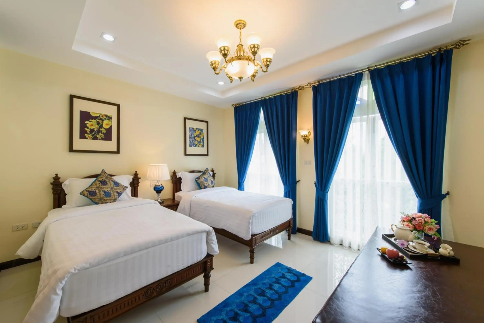 Foto - The Velvet Orchid