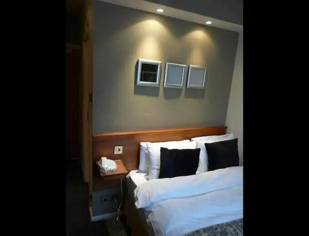 Foto - Hotel Manor - Datchet, Windsor