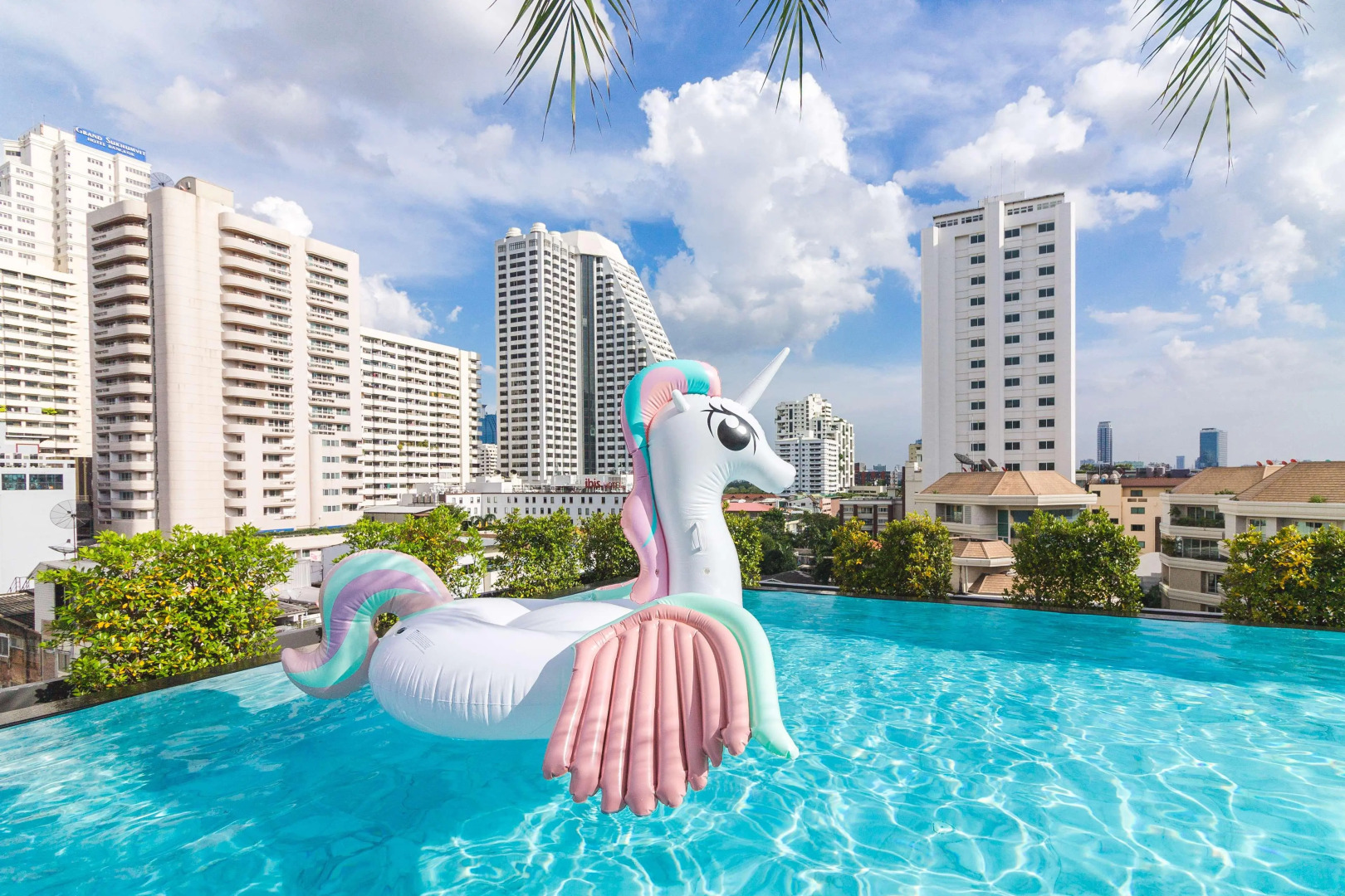 Photo - SureStay Plus by Best Western Sukhumvit 2