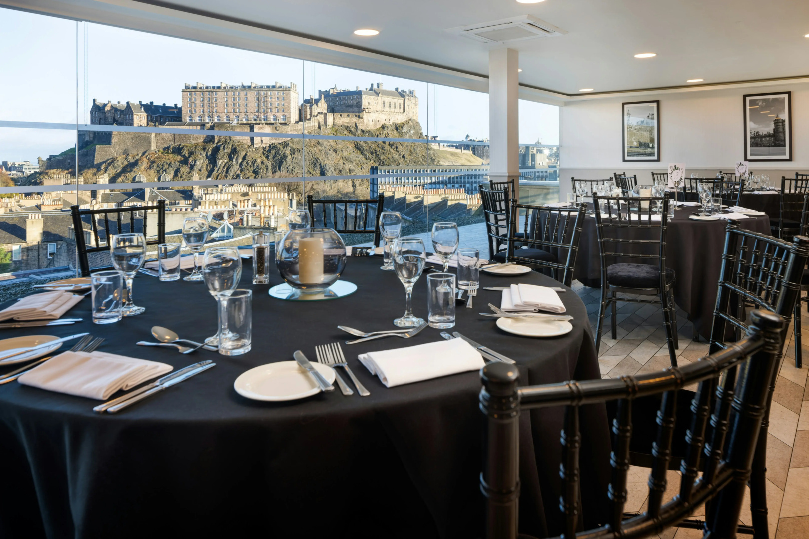 Photo - DoubleTree by Hilton Edinburgh City Centre