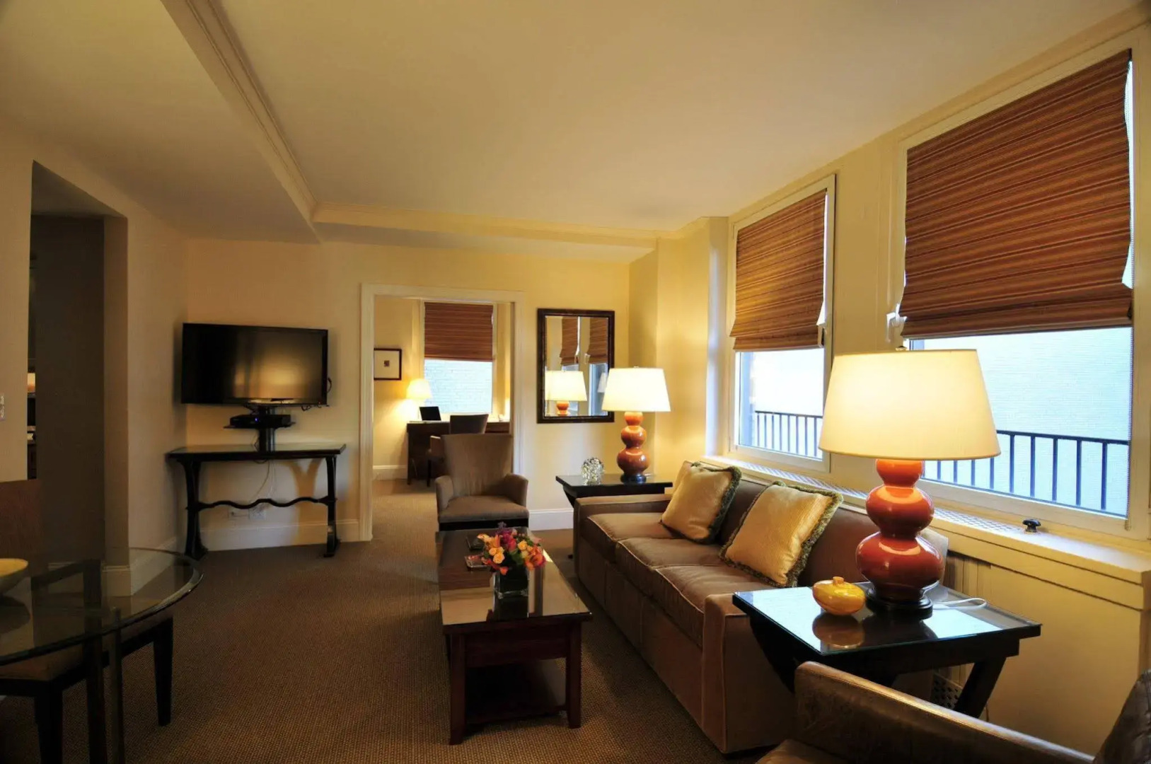 Photo - Lombardy Hotel