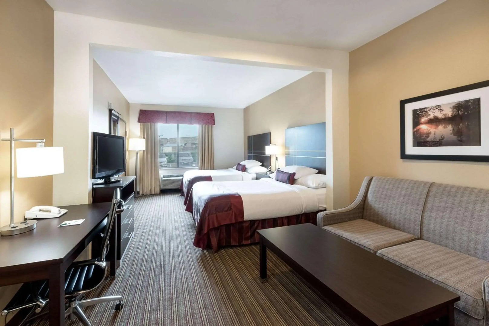 Photo - Wingate By Wyndham Houston / Willowbrook