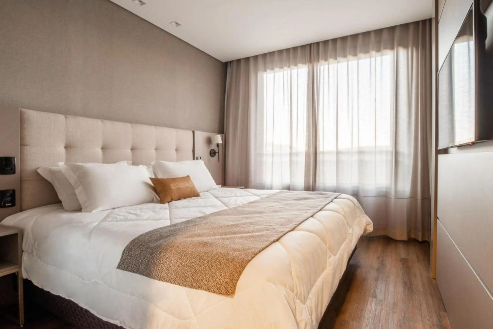 Photo - Chateau Laghetto Collection Oficial