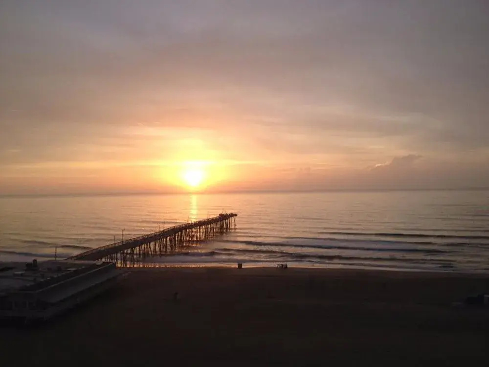 Photo - The Atrium Resort, Virginia Beach by Vacatia