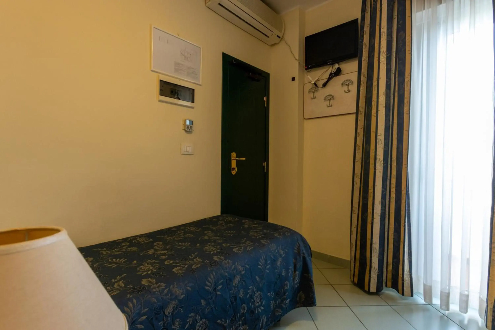 Foto - Hotel River fronte mare con piscina