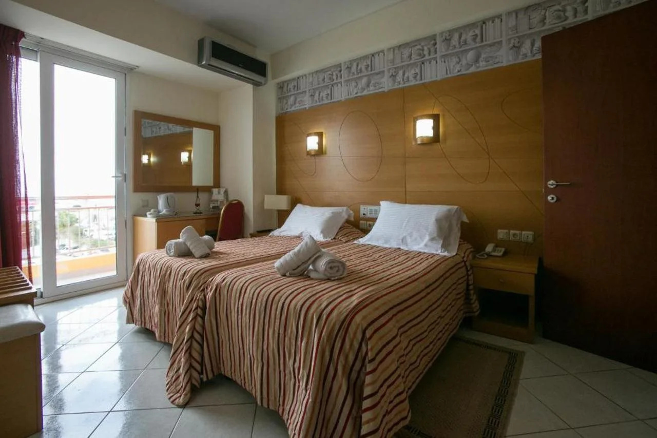 Photo - City Life Port Hotel