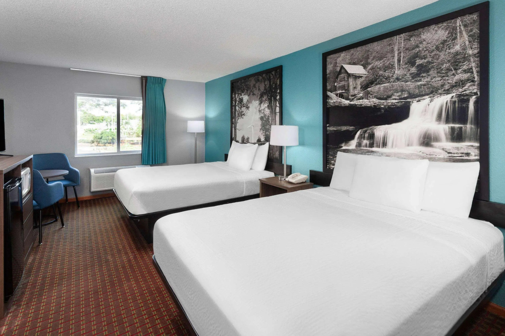 Photo - Super 8 by Wyndham McHenry/Fox Lake Area