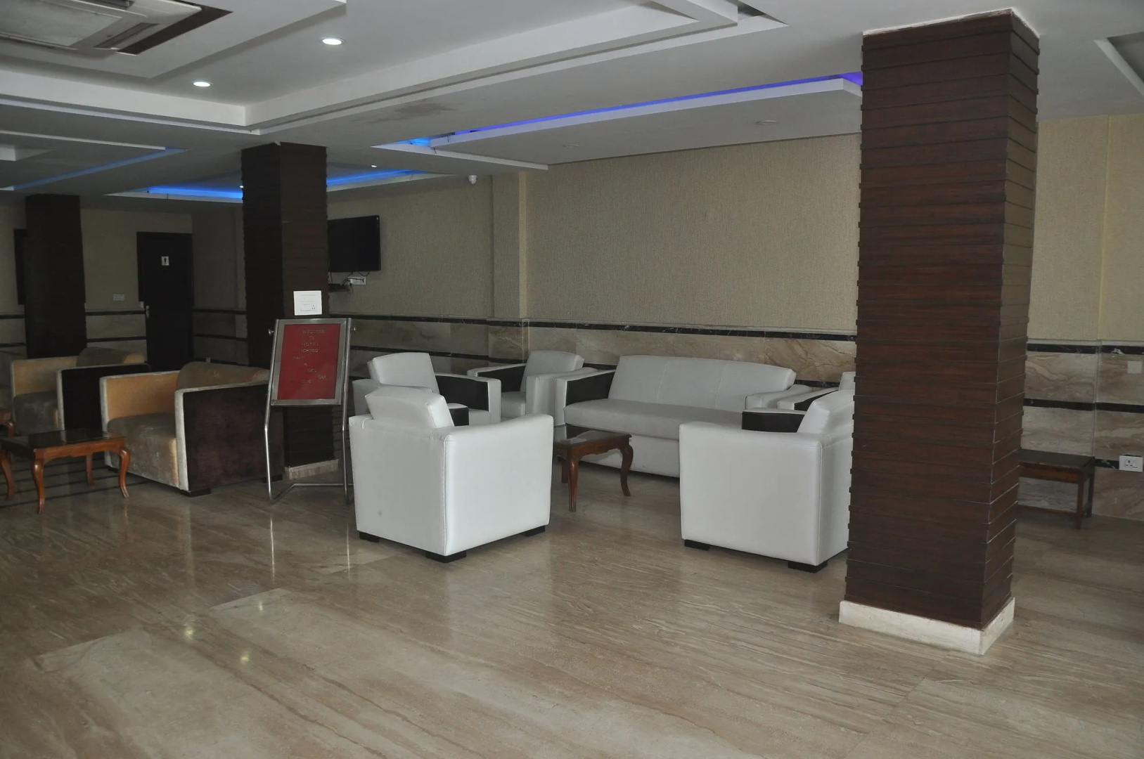 Photo - The Lohmod Premier On Delhi- Gurgaon Expressway Adj Aerocity -With Free Airport Pickup