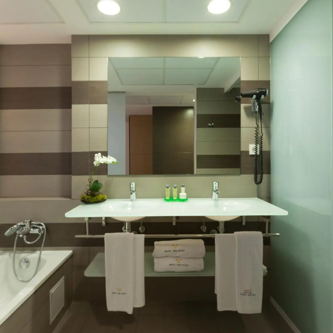 Foto - Hotel Tres Reyes Pamplona