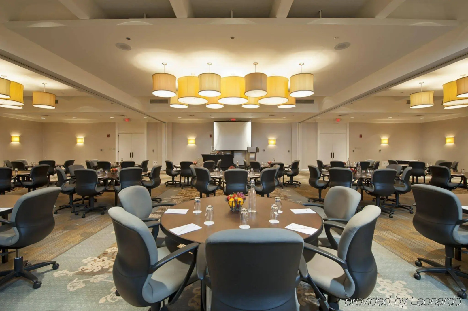 Foto - DoubleTree by Hilton Chicago - North Shore Conference Center